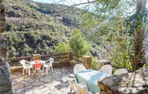 Stunning home in Olargues w  2 Bedrooms