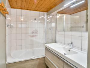 Morzine : Appartement au pied des pistes, 4-6 pers, balcon - FR-1-684-62