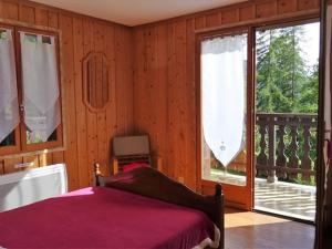 Chalets Chalet spacieux 10 pers. avec jardin, cheminee, cuisine equipee a Cohennoz, proche nature - FR-1-733-29 : photos des chambres