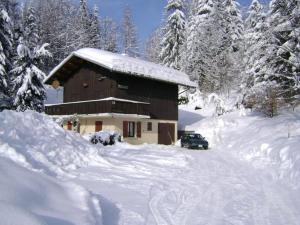 Chalet spacieux 10 pers. avec jardin, cheminée, cuisine équipée à Cohennoz, proche nature - FR-1-733-29