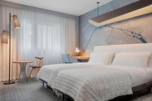 Hotels Le Meridien Etoile : photos des chambres