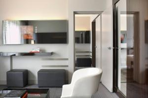 Hotels Le Meridien Etoile : Suite Junior Lit King-Size avec Canapé-Lit