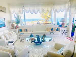 Scala Fenicia 14 by CapriRooms