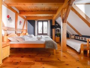Large holiday villa in the countryside in Be czna