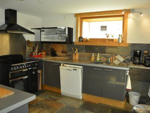 Chalets Chalet Crest-Voland, 7 pieces, 12 personnes - FR-1-733-76 : photos des chambres