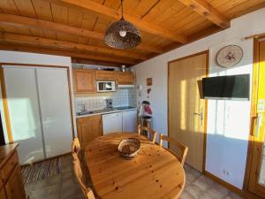 Crest-Voland: Appart 3 pièces avec terrasse, 4 pers, parking - FR-1-733-83 - 2hvězdičkové hotely ve městě Crest-Voland