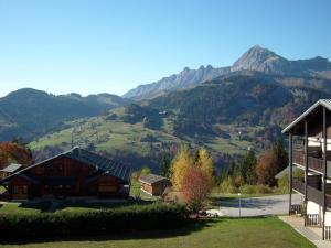 Appartements Studio 4 pers. avec mezzanine, parking & balcon, Crest-Voland - FR-1-733-111 : Studio