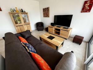 Appartement 3 pièces rénové, proche plage et côte sauvage avec jardin et parking - Quiberon - FR-1-478-252