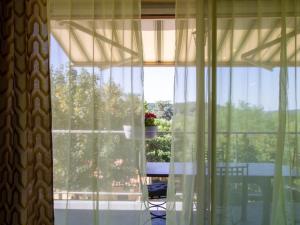 Maisons de vacances Gite familial avec piscine commune, WiFi et animaux acceptes au coeur du Perigord - FR-1-616-288 : photos des chambres