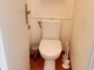 T2 Moderne Vue Mer, 3 Étoiles, Parking Privé, Proche Plage - FR-1-696-40