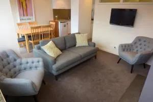 Alto Villa 301 - Whitfield