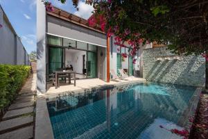 VILLA ARUHE | 2 Bedroom Private Pool Villa in Popular Onyx Villas | 3 min to Naiharn Beach