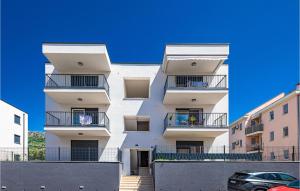 Awesome Apartment In Kastel Kambelovac