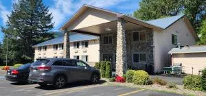 Crest Trail Lodge - باكوود