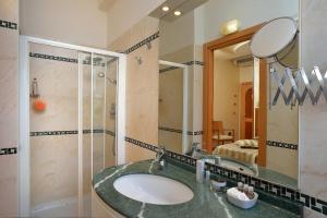 Astor Hotel (Bologna)
