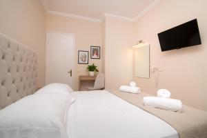 One-Bedroom Apartment with Garden View room in Edelweiss Hotel
