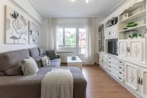 Amplio y Luminoso en Leioa - 莱约阿