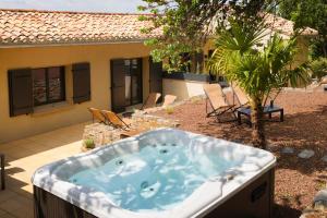 Maisons de vacances Maison Therese by Panorama Locations - SPA privatif : photos des chambres