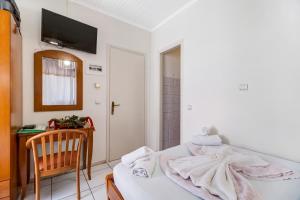 Nikiana Club - Studio 10