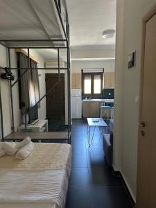 Zinozis Beach Apartments