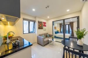 The Home Hotel & Apartment