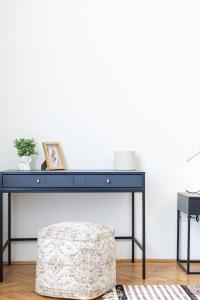 City Center Apartment with Balcony