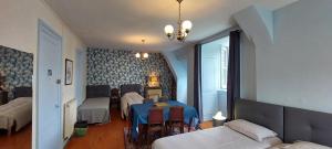 Maisons d'hotes Chateau Marieville : photos des chambres