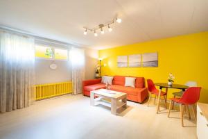 Losone-Ascona: 20 min a piedi, parcheggio gratuito