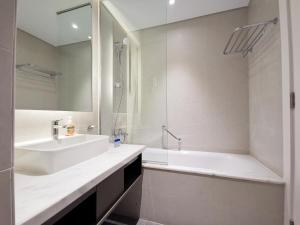 Vacay Lettings - Studio in Damac Prive Business bay