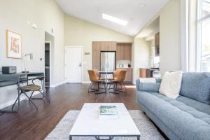 Mountain View 1BR w Pool Gym nr Target TJ SFO-590