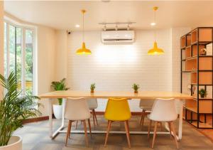 Bloom Boutique l Connaught Place Area