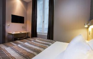 Hotels Hotel des Pavillons : Chambre Simple