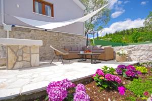 Villa Sokol with tennis court, heating pool, gym and sauna