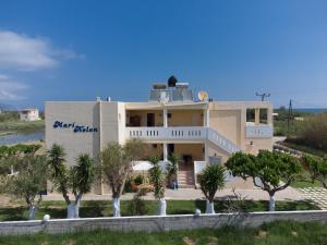 MARIHELEN APARTEMENTS