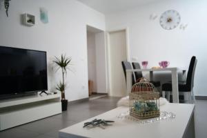 Wave n Sea Apartment With a Private Pool