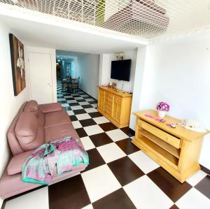 ELEGANT 3 BEDROOMS, Wifi free