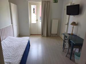 Single Room room in Hotel Strandbo