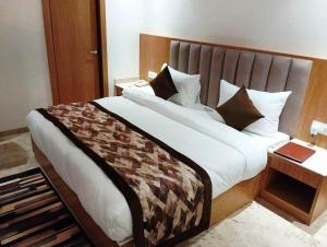 Country Green Hotel & Banquet