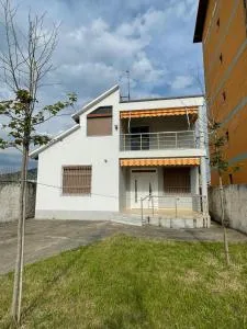 Gardenvilla - Baks-Rrjoll