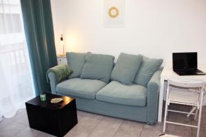 Stylish Studio Gio 211