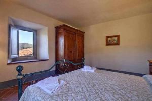 Villa Casaglia 3apartment With Shared Pool