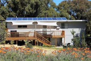 Just Beachy - Quiet Relaxing Pet Friendly