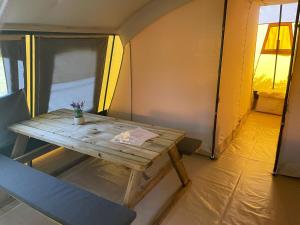 Ingerichte De Waard tent - 5 personen