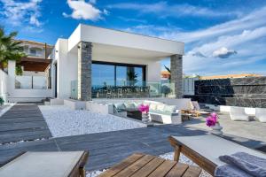 Villa V - 4-star hotels in Laganas