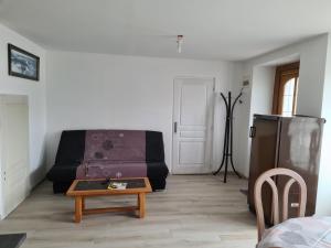 Appartements T2 bis refait a neuf dans le bourg de Frehel : photos des chambres