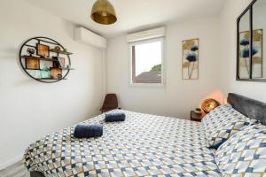 Appartements L'Atelier St James - Appt avec chambre climatisee, parking prive et piscine : photos des chambres