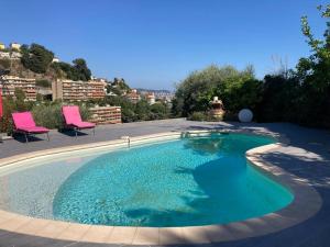 Villa avec piscine et vue magnifique sur Nice