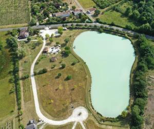 Lodges Shanti Lac Cabanes gites insolites et espace bien-etre Bordeaux : photos des chambres