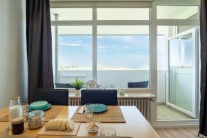 Ferienpark-Heiligenhafen-Haus-E-Wohnung-03-04