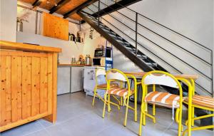 Maisons de vacances Awesome Home In Villeneuve-les-avignon With Wifi And 1 Bedrooms : photos des chambres